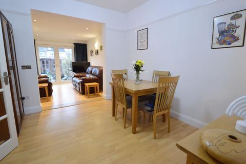 4 bedroom semi-detached house for sale - Brunswick Road, Southend-On-Sea, SS1