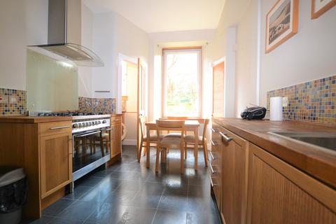 2 bedroom flat to rent, Dundee Terrace, Edinburgh, EH11
