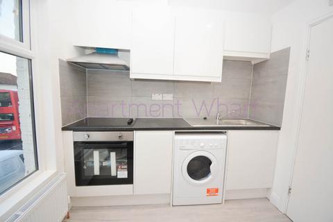 1 bedroom flat to rent, Studio   Crownfield Road    (Stratford), London, E15