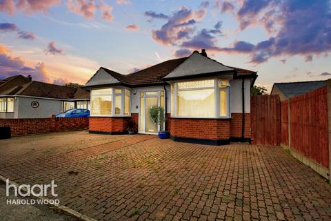 10 Coleridge Road, Romford, RM3 7BB