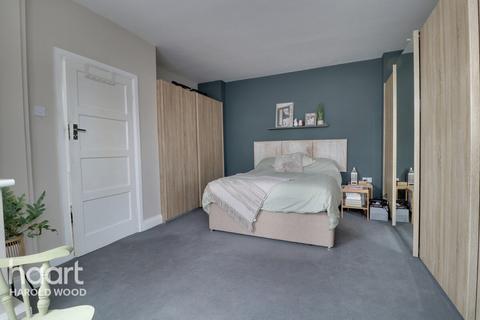 10 Coleridge Road, Romford, RM3 7BB