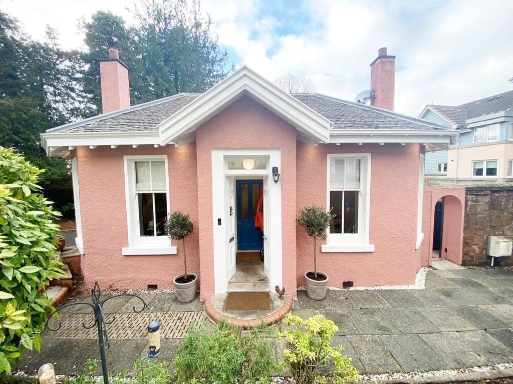 63 Main Road, Fairlie, LARGS, KA29 0AA 2 bed detached bungalow £210,000