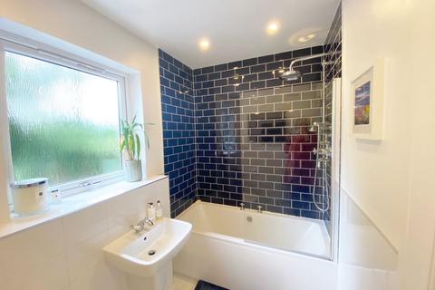 63 Main Road, Fairlie, Largs, KA29 0AA