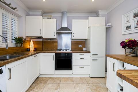 12 Regents Place, Loughton, IG10 4PP