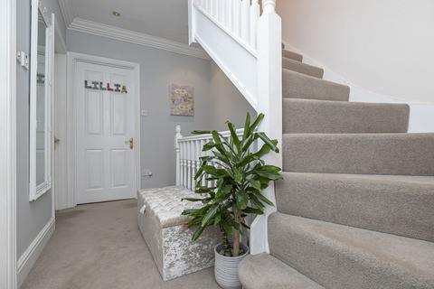 12 Regents Place, Loughton, IG10 4PP