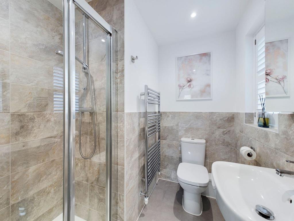 En suite to bedroom two