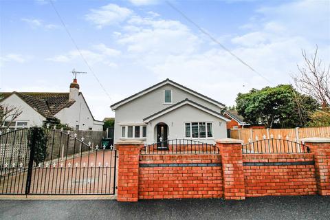 6 bedroom detached house for sale, Denbigh Circle, Kinmel Bay