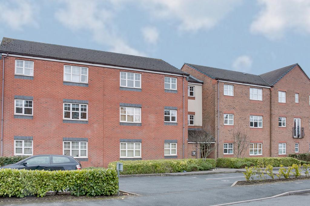 Long Saw Drive, Northfield, Birmingham, B31 5BN 2 bed flat £150,000