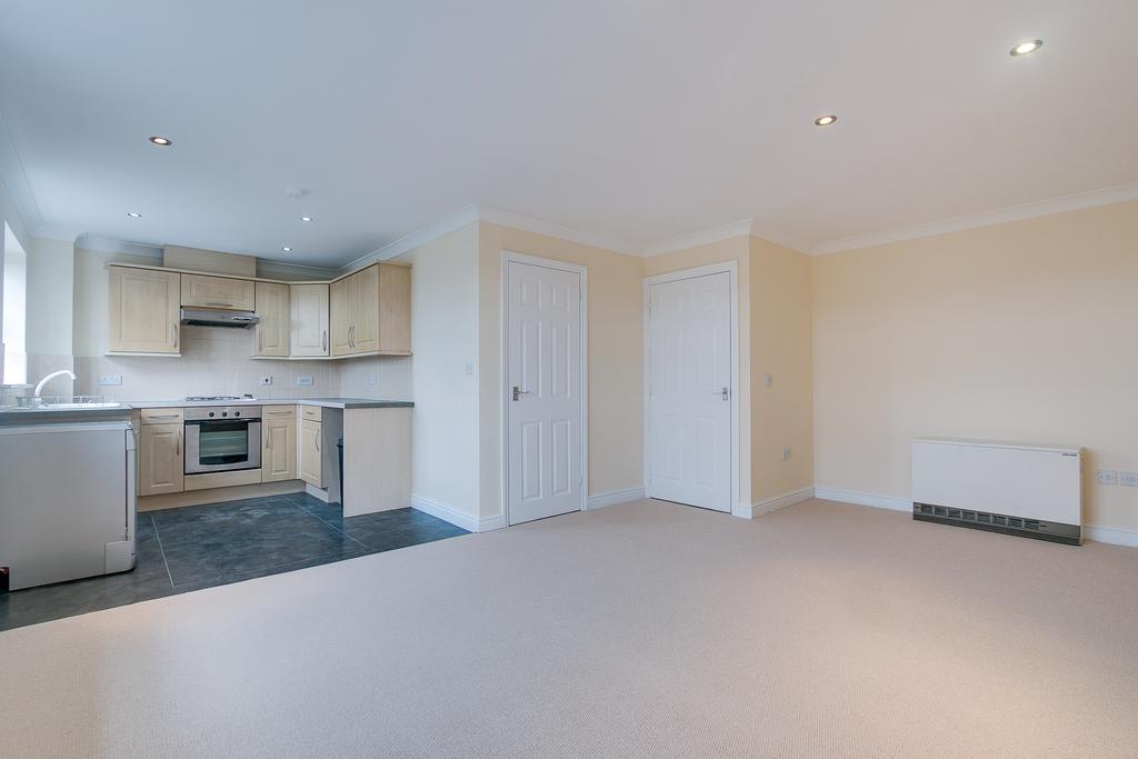 Long Saw Drive, Northfield, Birmingham, B31 5BN 2 bed flat £150,000