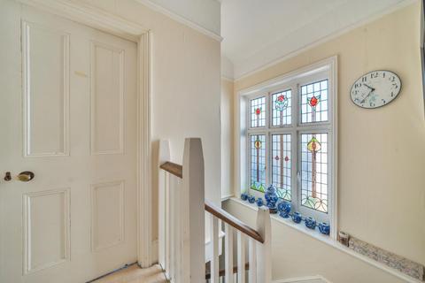 4 Pinewood Road, Bromley, BR2 9AD