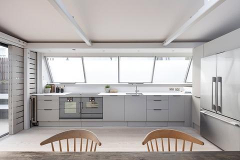 undefined, Vernon Yard, Notting Hill, W11