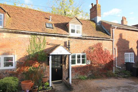 1 bedroom cottage to rent, Bay Tree Yard, West Street, Alresford