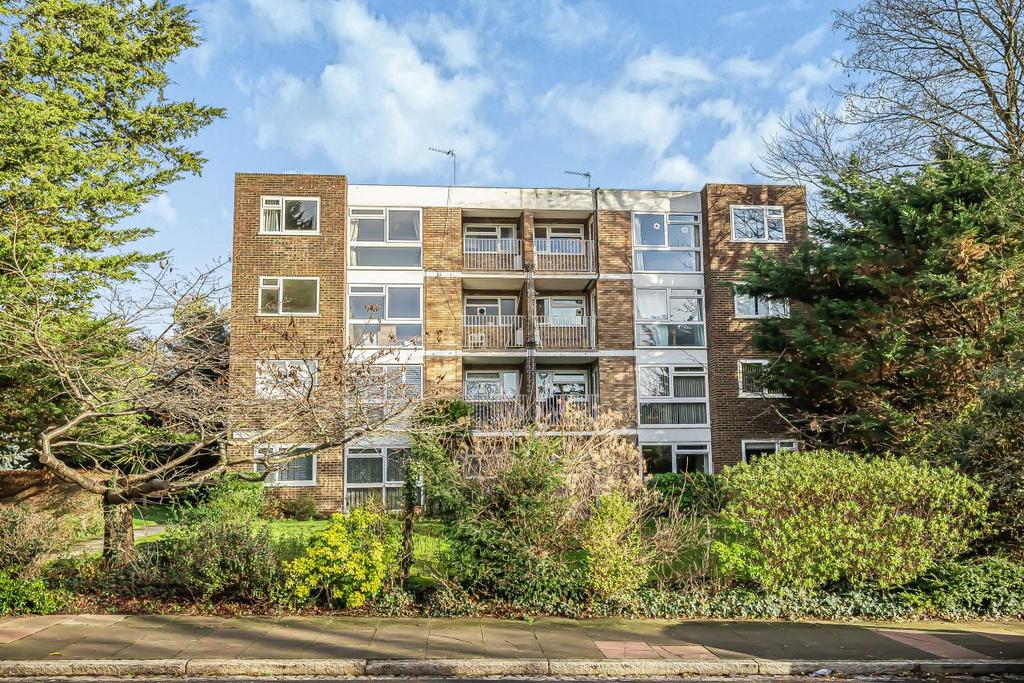 Beckenham Grove, Bromley 2 bed flat £365,000