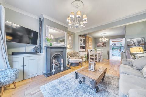 2 Beech Road, Weybridge, KT13 9QF