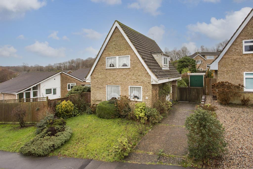 Millbrook Road, Crowborough 3 bed detached house for sale £450,000