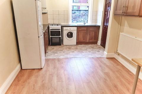 4 bedroom terraced house to rent, Filey Road, Manchester, Greater Manchester, M14