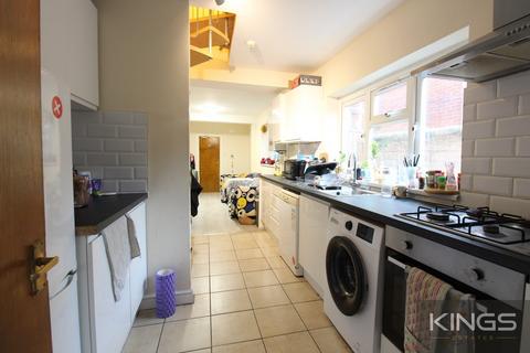 7 bedroom terraced house to rent, Forster Road, Southampton