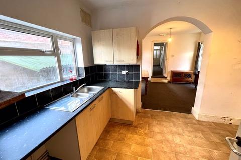 5 bedroom semi-detached house for sale - Lysways Street, Walsall