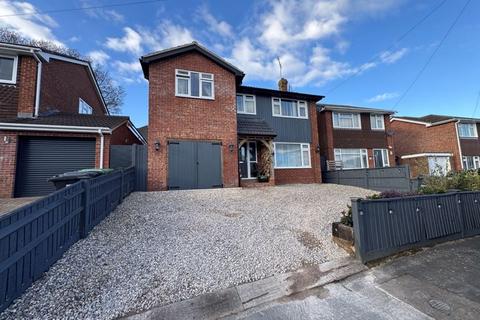 4 bedroom detached house for sale, Waters Edge, Hedge End, SO30 4AE