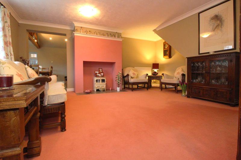 Pavillion Close, Aldridge, WS9 8LS 4 bed detached house £575,000