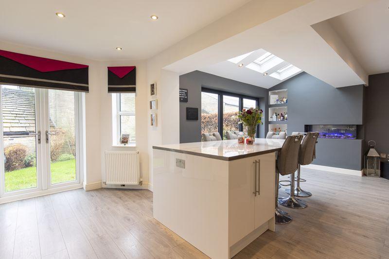 Kitchen / Living...