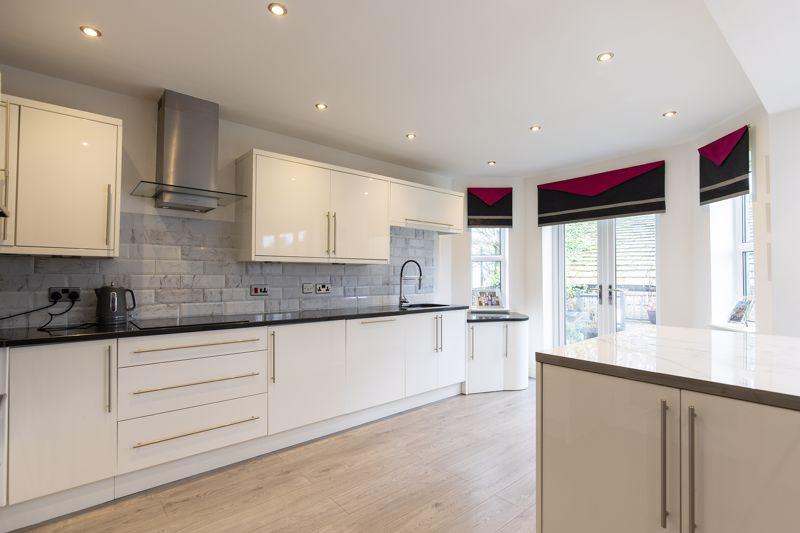 Kitchen / Living...