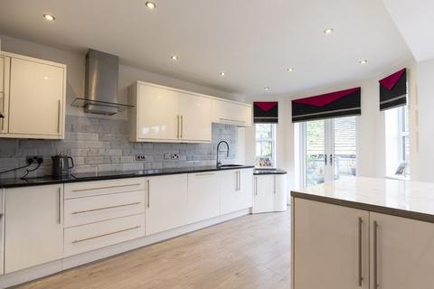 10 Portman Close, Stainland, Halifax, HX4 9EB