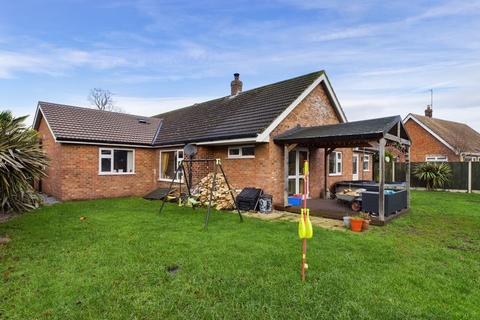 4 bedroom bungalow for sale - 'Acre Fair' 15 Boston Road, Horncastle