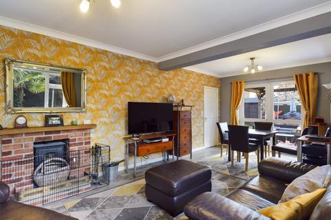 4 bedroom bungalow for sale - 'Acre Fair' 15 Boston Road, Horncastle