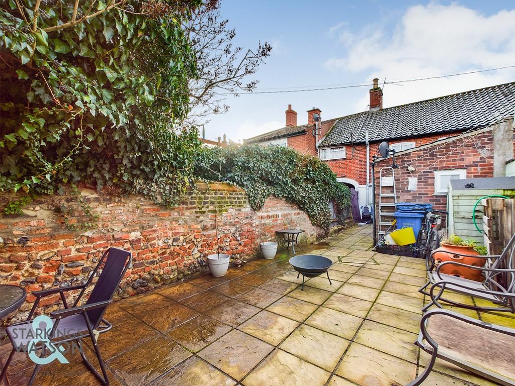 Chaucer Street, Bungay 2 bed terraced house for sale £190,000