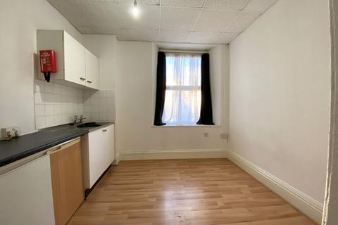 Studio to rent, 1 Bed Studio. Bills Included. Oakfield Road, Newport