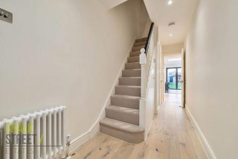 23 Macdonald Avenue, Hornchurch, RM11 2NF