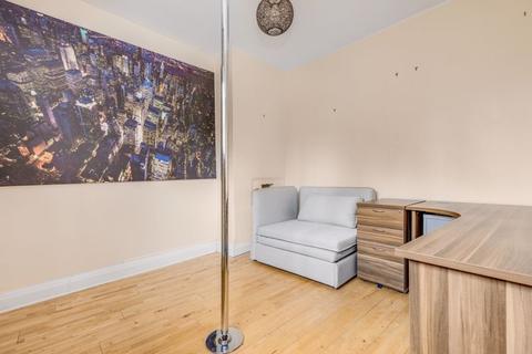 3 bedroom terraced house for sale - Buckhold Road, SW18