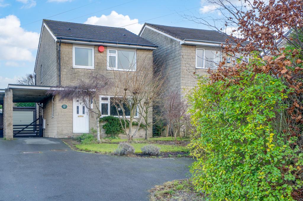 Bradford Road, East Bierley, Bradford 3 bed detached house for sale £237,000
