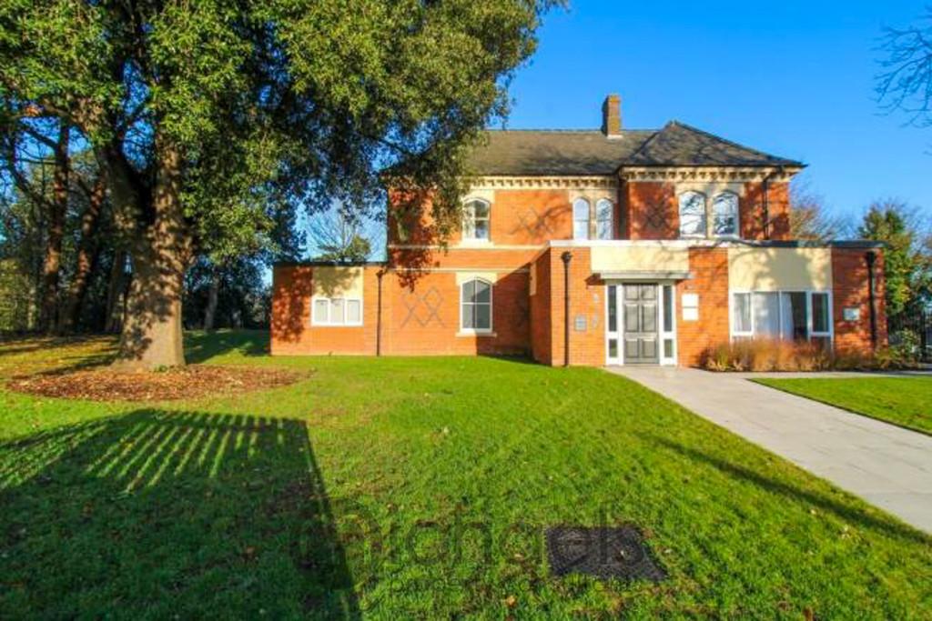 Old Rectory Drive, Colchester 2 bed ground floor flat £1,100 pcm (£
