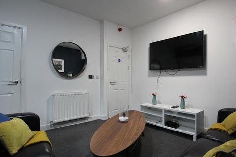7 bedroom terraced house to rent, Hannan Road, Kensington, Liverpool