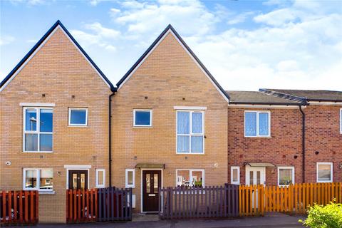 3 bedroom terraced house to rent, Rannoch Street, Tilehurst, Reading, Berkshire, RG30