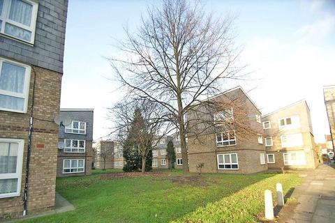 1 bedroom apartment to rent, Bateman Close, Barking, IG11