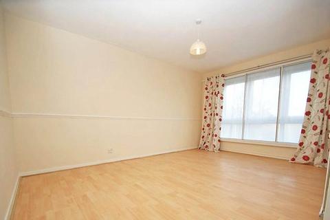 1 bedroom apartment to rent, Bateman Close, Barking, IG11