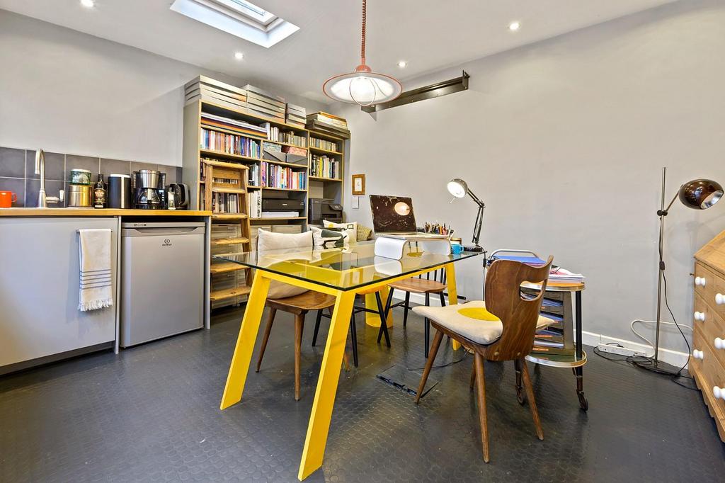 Studio reverse