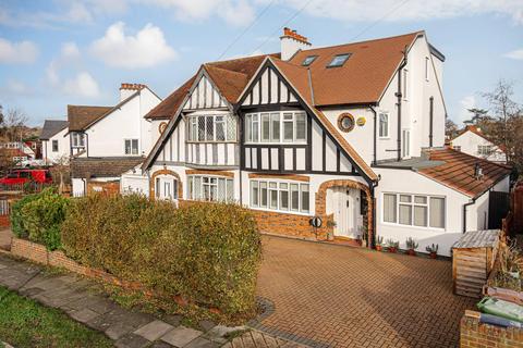 7 Rutherwyke Close, Epsom, KT17 2NA