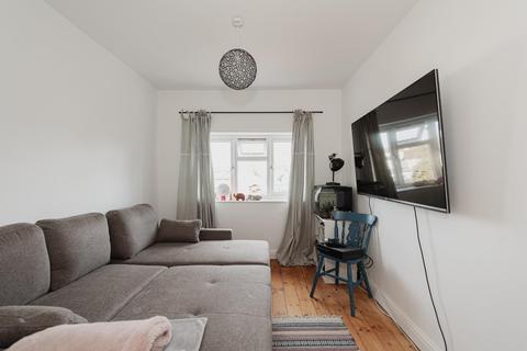 7 Rutherwyke Close, Epsom, KT17 2NA
