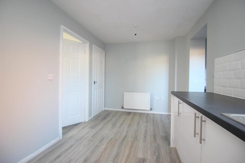 Cedar Court, Catchgate, Stanley 3 bed terraced house £90,000