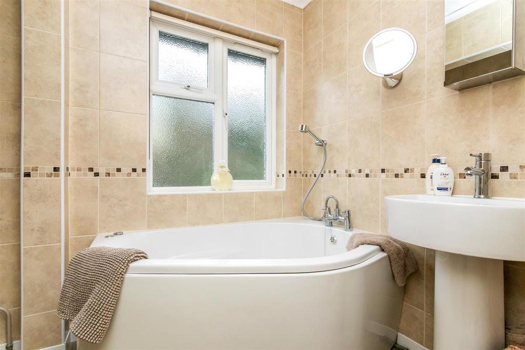 Bath/Shower Room