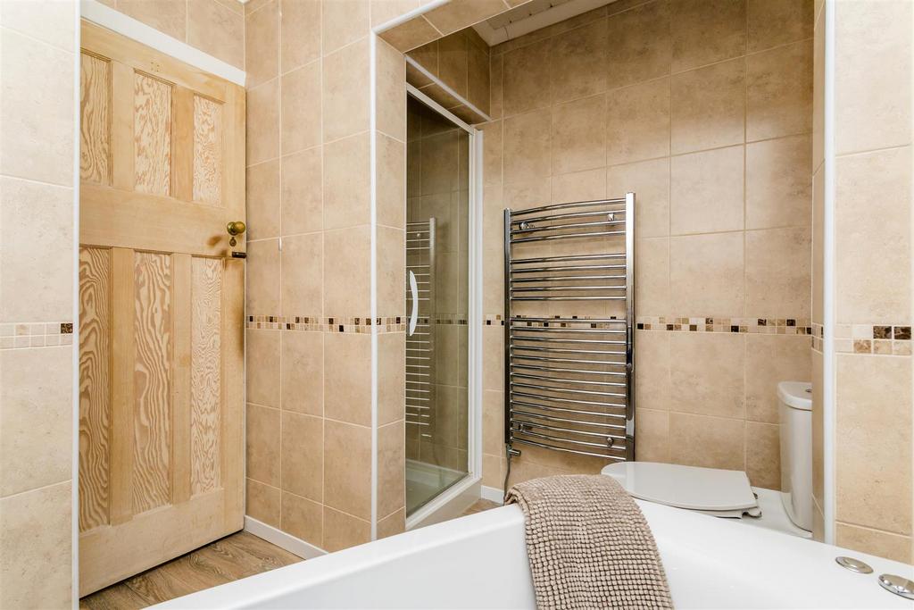 Bath/Shower Room