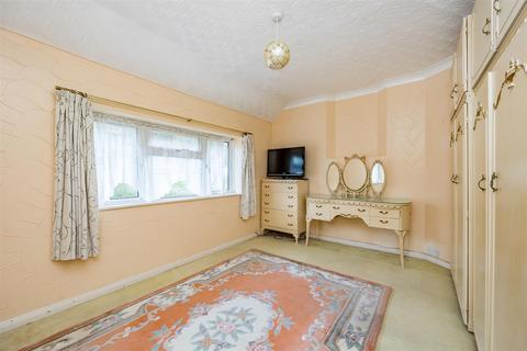 86 Denton Drive, Brighton, BN1 8DL