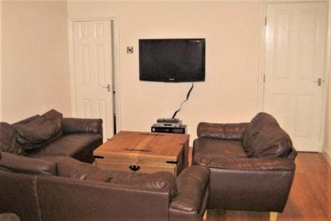 6 bedroom terraced house to rent, 206 Dawlish Road, Selly Oak, Birmingham