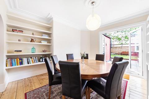 7 Beverstone Road, London, SW2 5AL