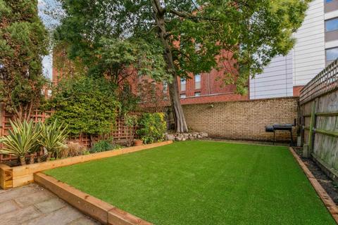 7 Beverstone Road, London, SW2 5AL