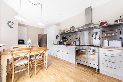 7 Beverstone Road, London, SW2 5AL